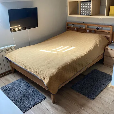 Stacja Do Wynajecia בית הארחה