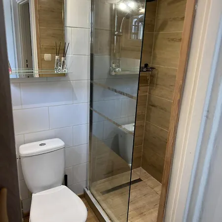 Stacja Do Wynajecia 3*